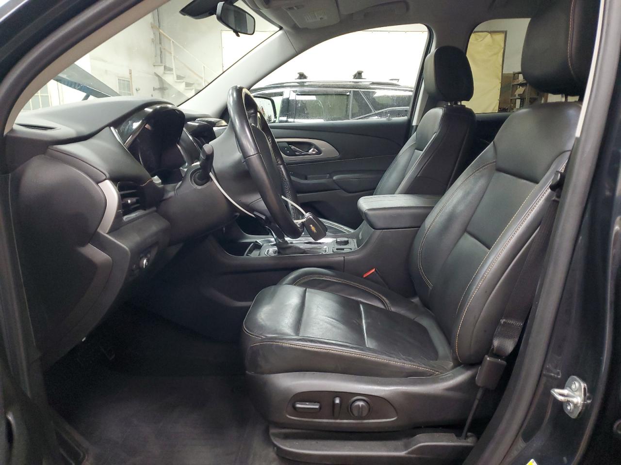 2020 Chevrolet Traverse Lt VIN: 1GNERHKW2LJ323774 Lot: 92070265