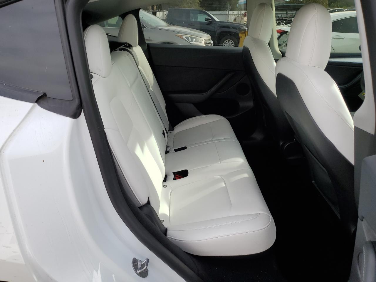 2023 Tesla Model Y VIN: 7SAYGDEEXPF605779 Lot: 92246965