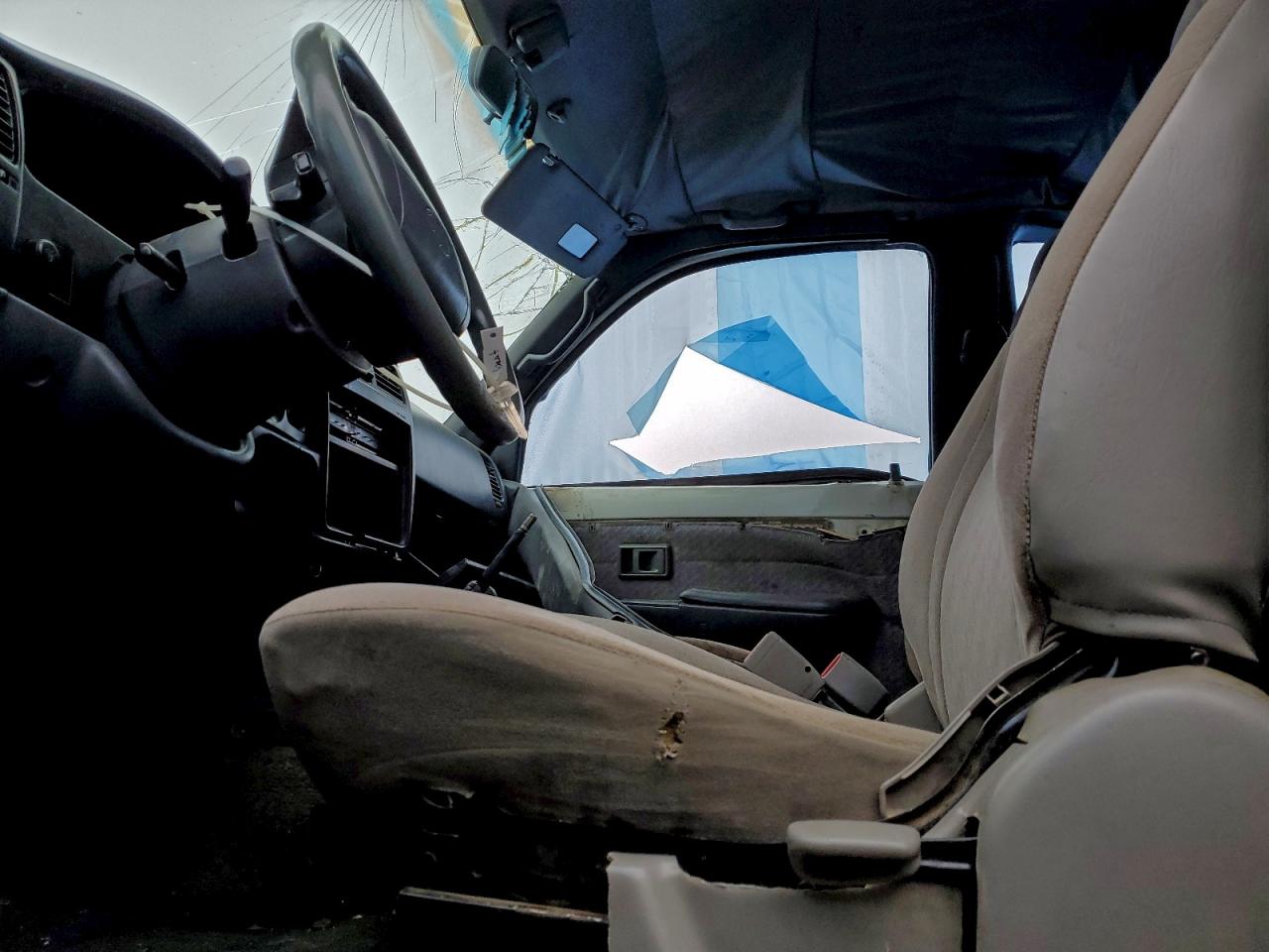 1997 Toyota Tacoma Xtracab VIN: 4TAWN72N5VZ227390 Lot: 84593855