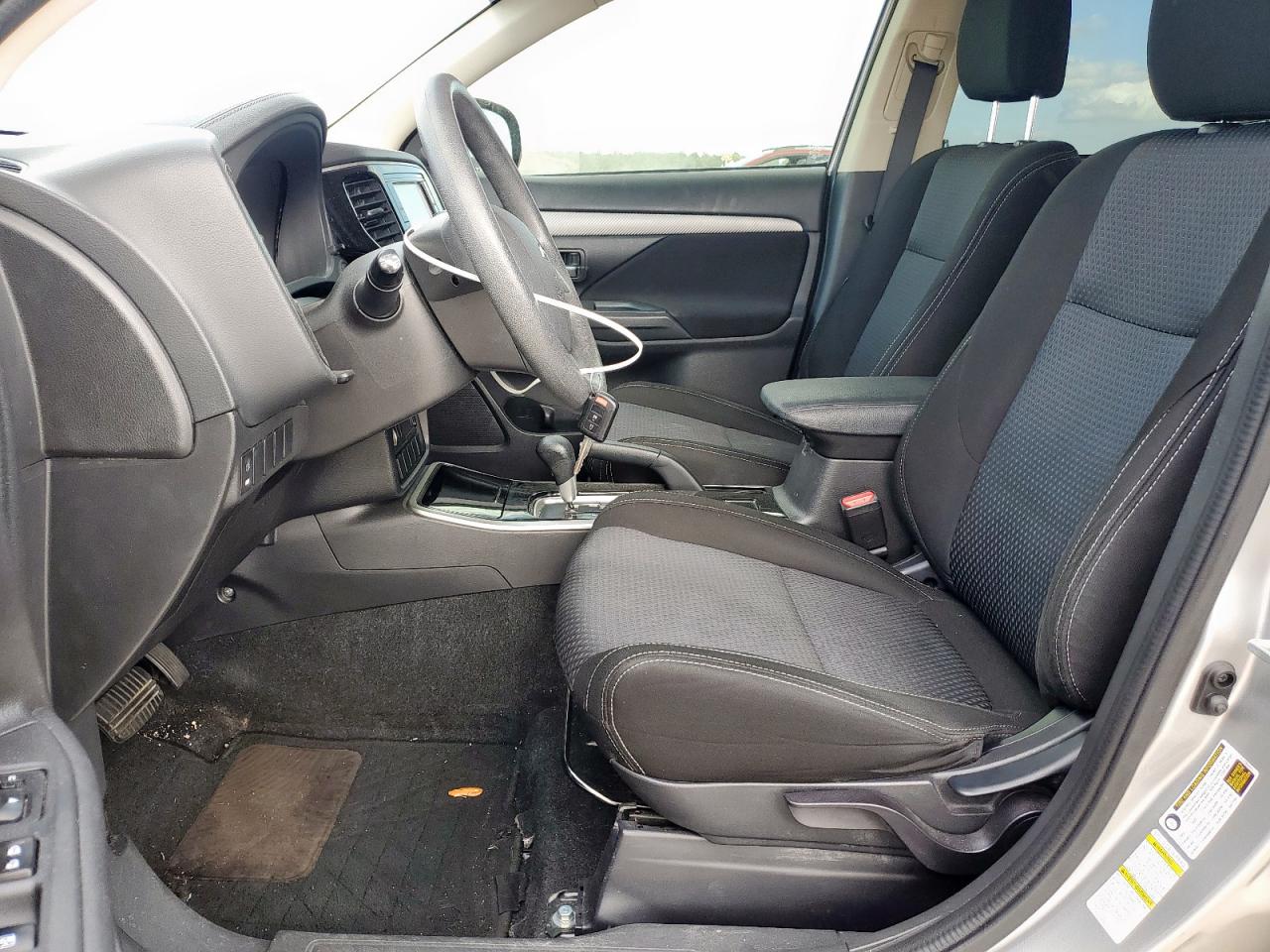 2018 Mitsubishi Outlander Es VIN: JA4AD2A35JZ055631 Lot: 92359885