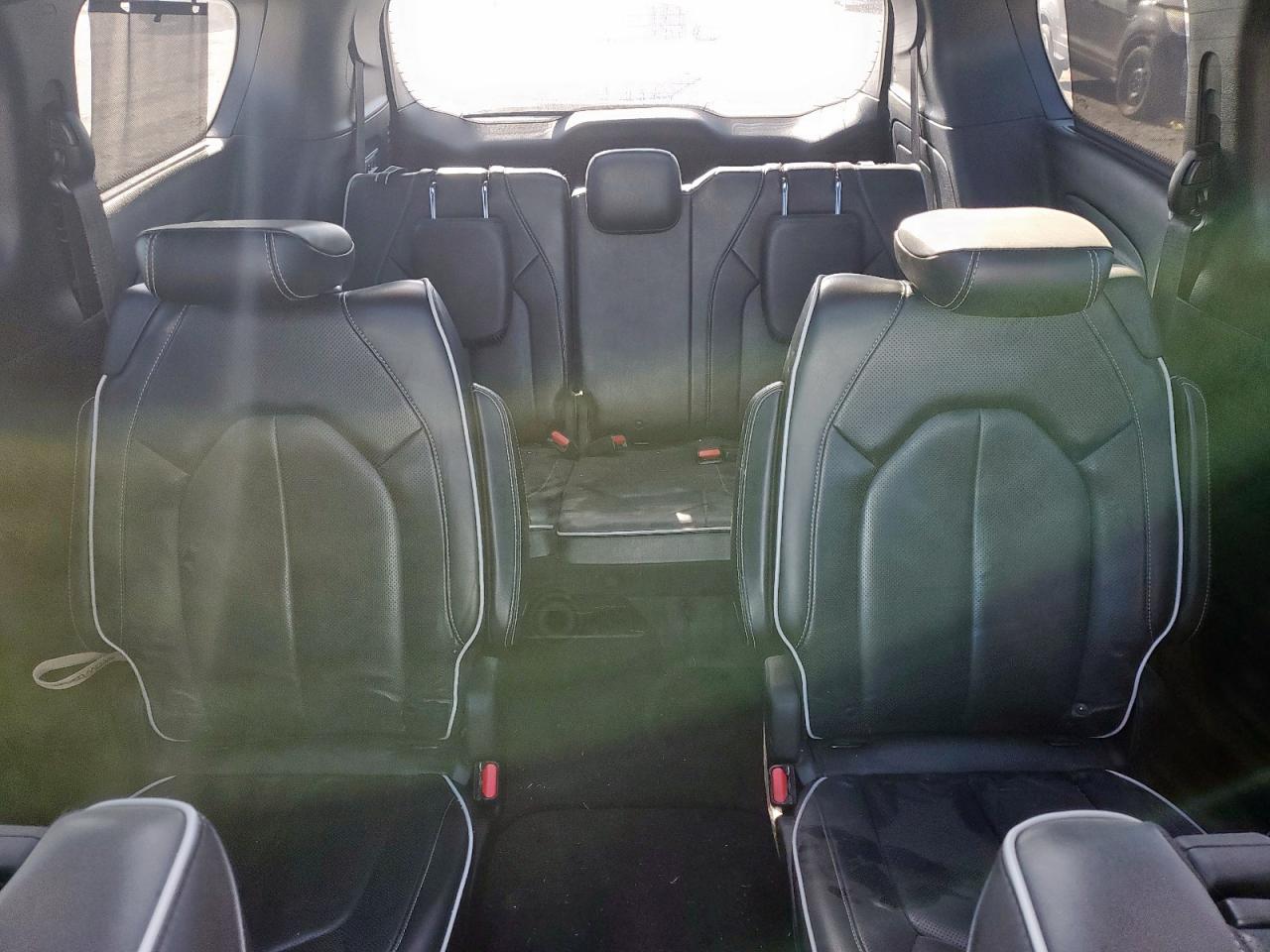 2019 Chrysler Pacifica Limited VIN: 2C4RC1GG8KR657533 Lot: 92257165