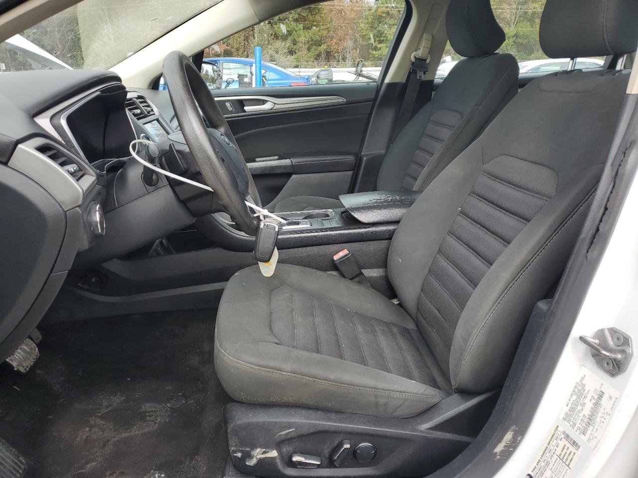 2017 Ford Fusion Se VIN: 3FA6P0HD5HR211421 Lot: 90882045