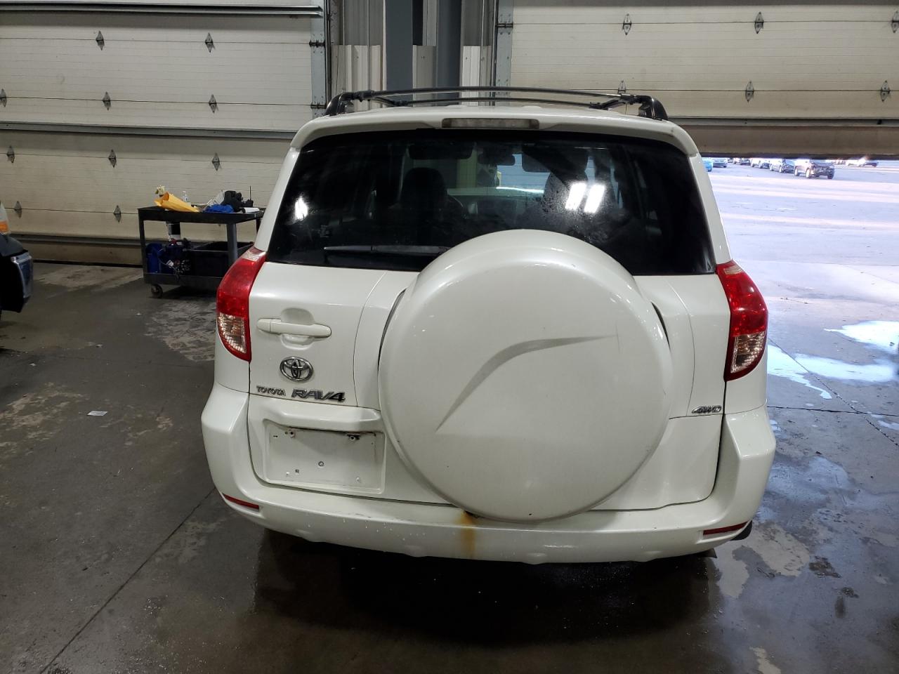 2008 Toyota Rav4 Limited VIN: JTMBD31V385127199 Lot: 90373925