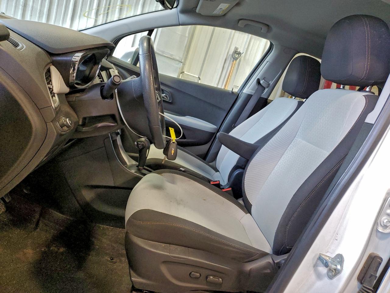 2020 Chevrolet Trax Ls VIN: 3GNCJNSB5LL265677 Lot: 93770715