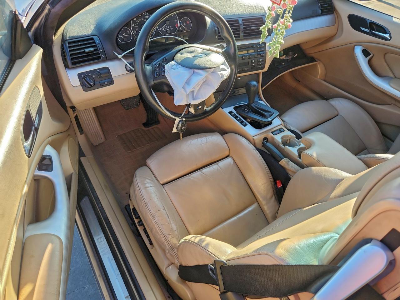 2004 BMW 330 Ci VIN: WBABW53404PL44098 Lot: 93835555