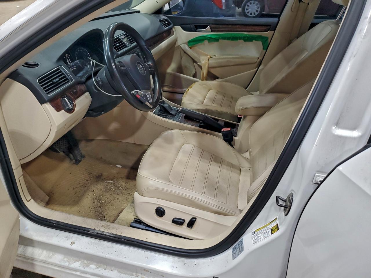 2012 Volkswagen Passat Sel VIN: 1VWCP7A37CC040988 Lot: 93347895