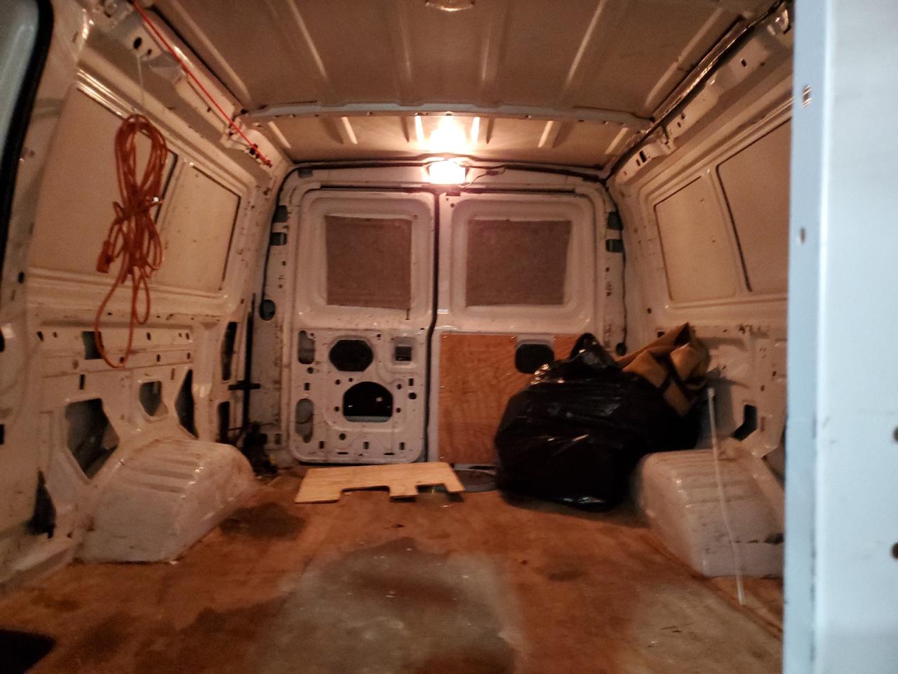 1999 Ford Econoline E250 Van VIN: 1FTPE24L2XHA58025 Lot: 92135345