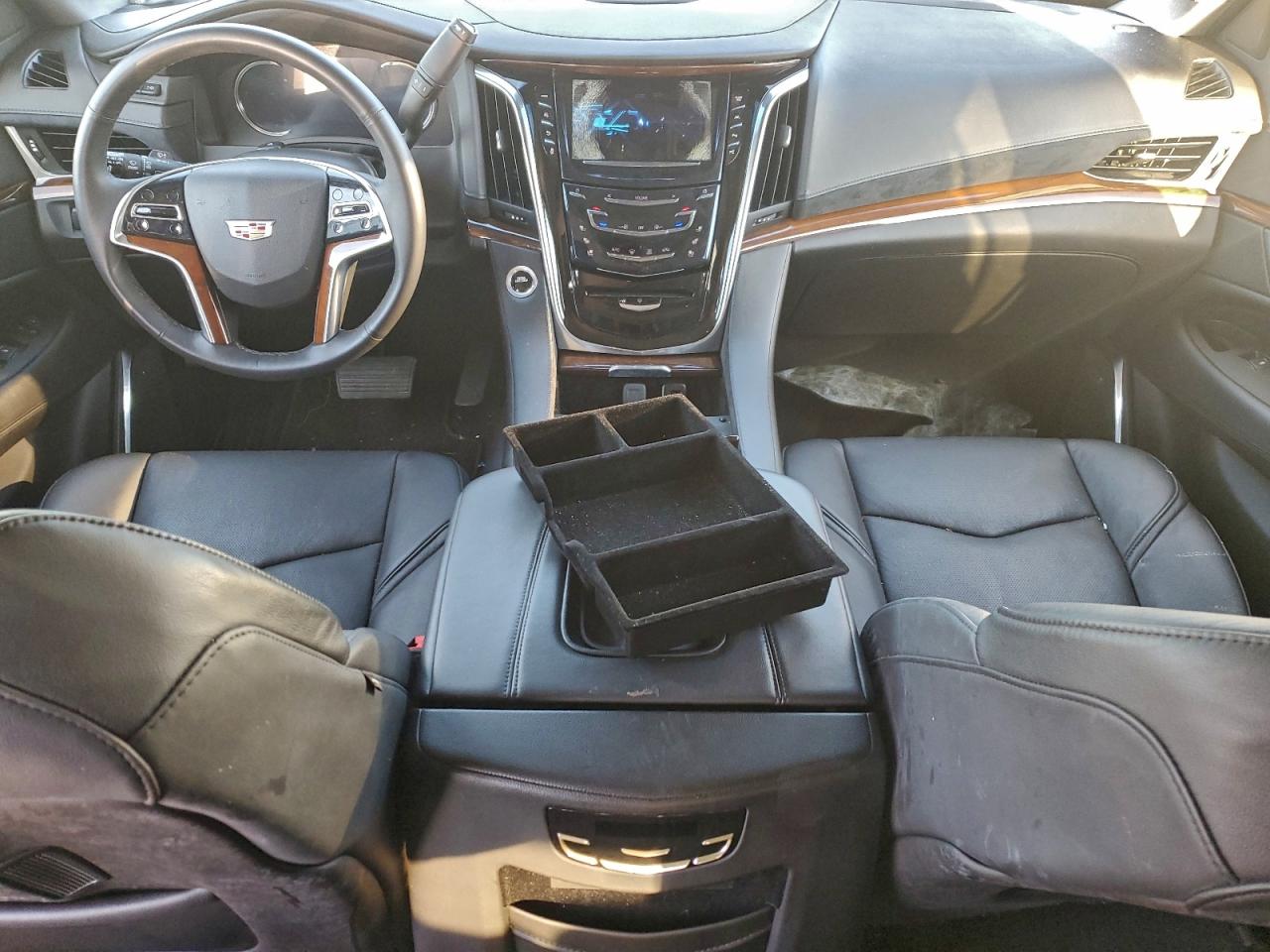 2018 Cadillac Escalade Luxury VIN: 1GYS3BKJ6JR245619 Lot: 94460455