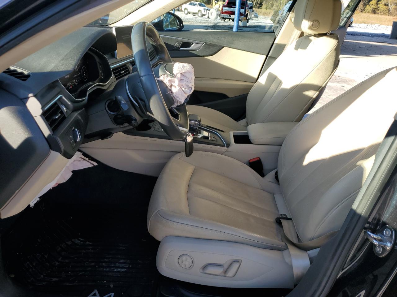 2017 Audi A4 Premium Plus VIN: WAUENAF48HN056013 Lot: 91222605