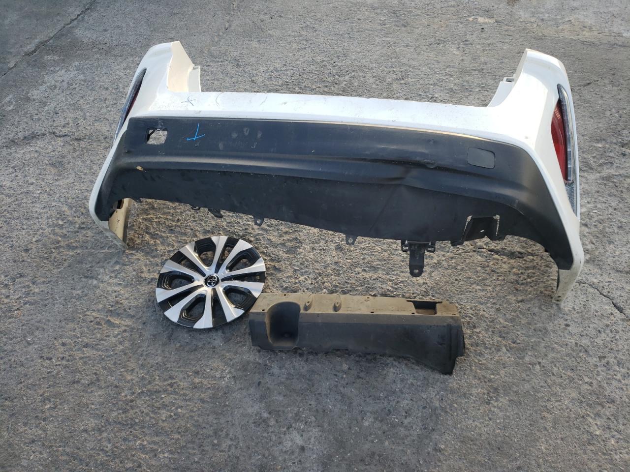 2017 Toyota Prius Prime VIN: JTDKARFP2H3067269 Lot: 92708425