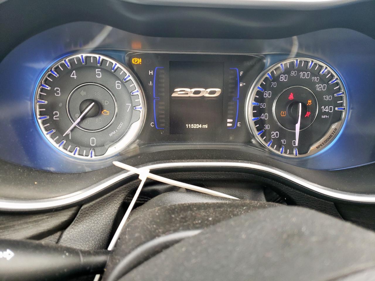 2015 Chrysler 200 Limited VIN: 1C3CCCAB0FN647861 Lot: 93503015