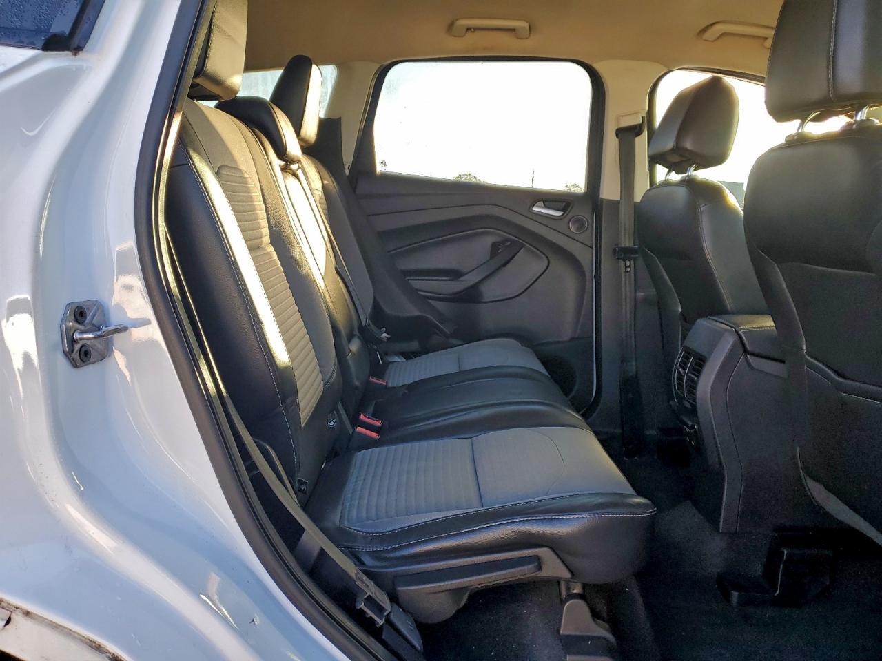 2017 Ford Escape Se VIN: 1FMCU0GD2HUB41825 Lot: 94113975