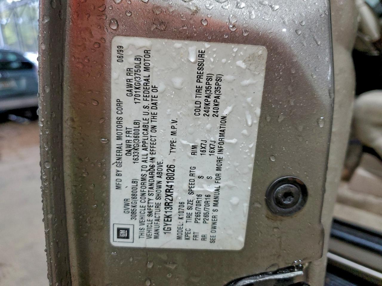 1999 Cadillac Escalade VIN: 1GYEK13R2XR418026 Lot: 92684575