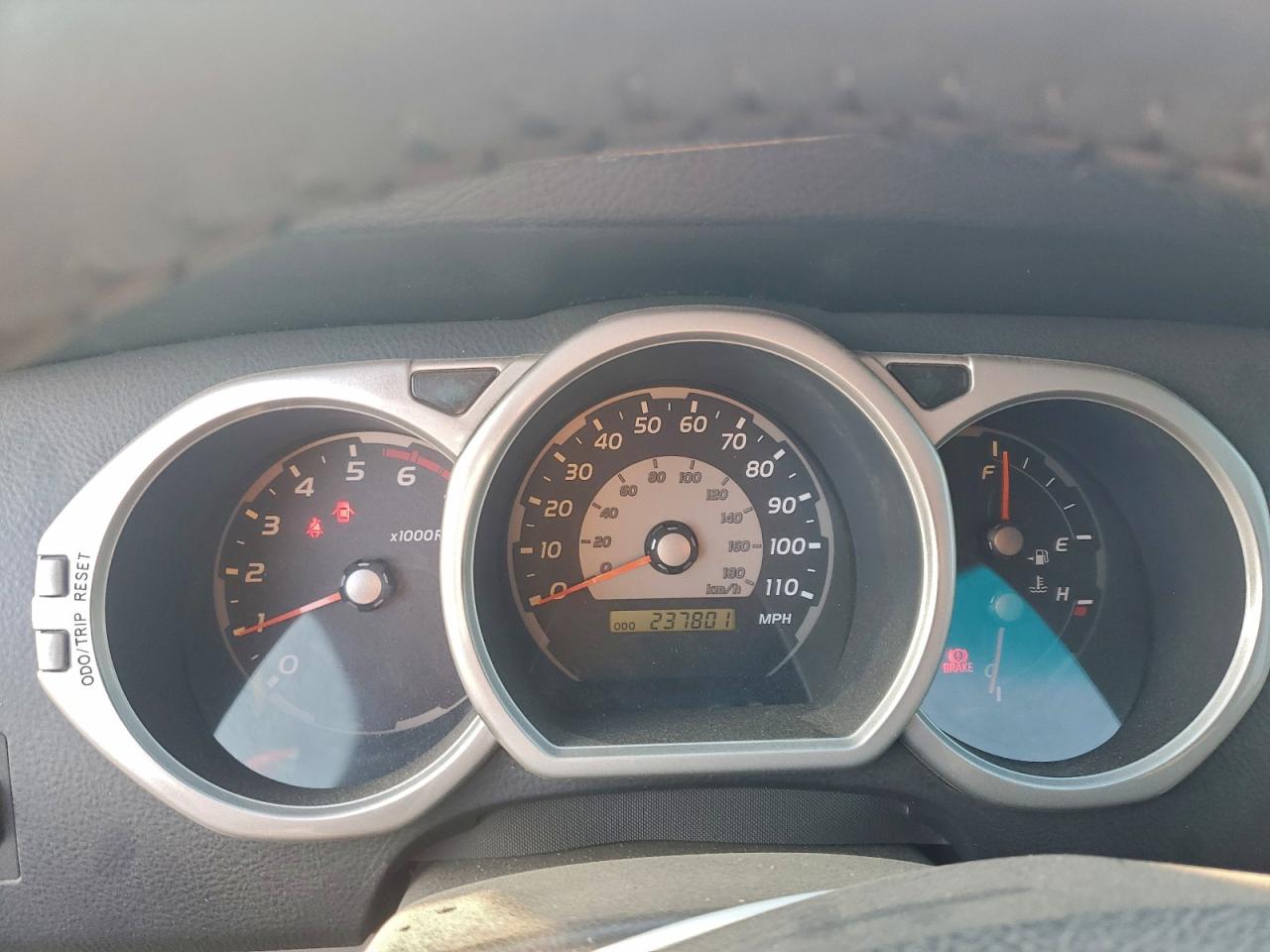 2004 Toyota 4Runner Sr5 VIN: JTEBU14R540027899 Lot: 94100035