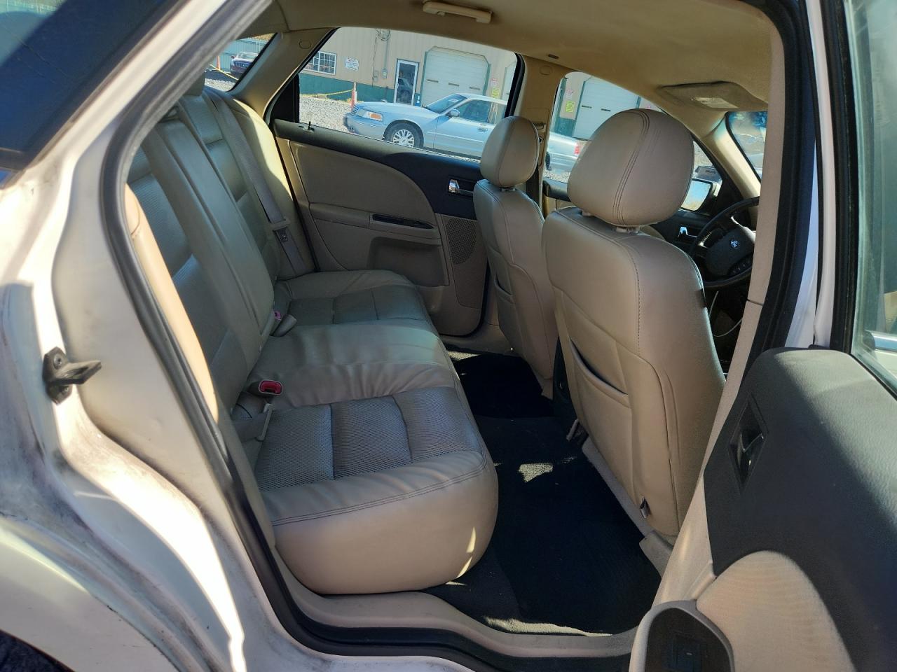 2009 Ford Taurus Sel VIN: 1FAHP24W49G123318 Lot: 92031025