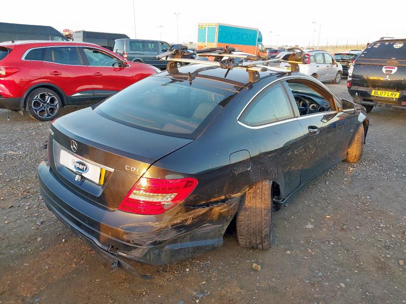 2011 MERCEDES-BENZ C CLASS C220 CDI BLUEEFFICIENCY AMG SPORT 2DR AUTO