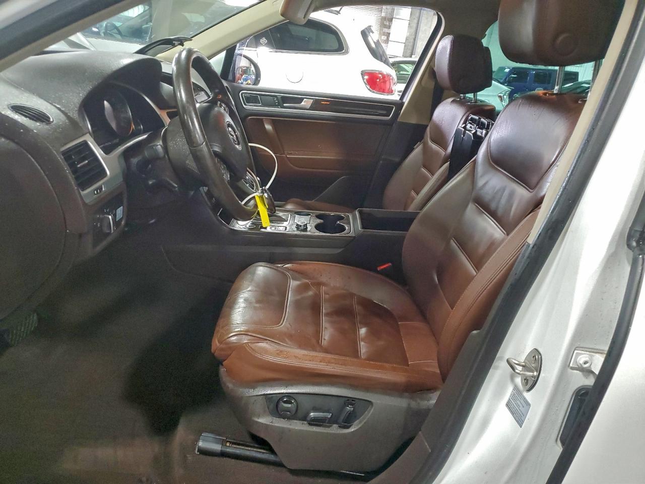 2014 Volkswagen Touareg V6 Tdi VIN: WVGEP9BP3ED011604 Lot: 93676045