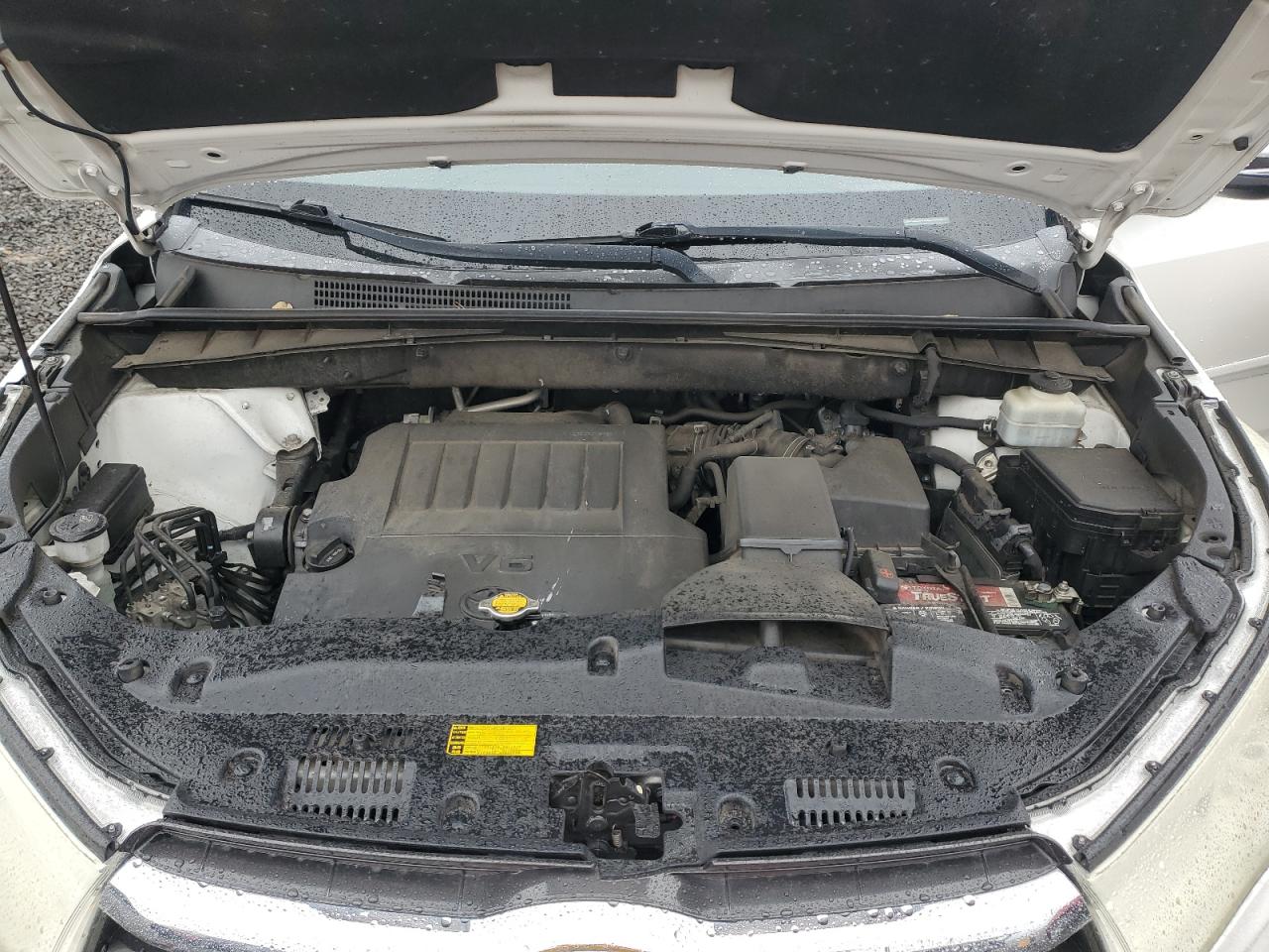 2014 Toyota Highlander Xle VIN: 5TDJKRFH2ES024434 Lot: 92372835