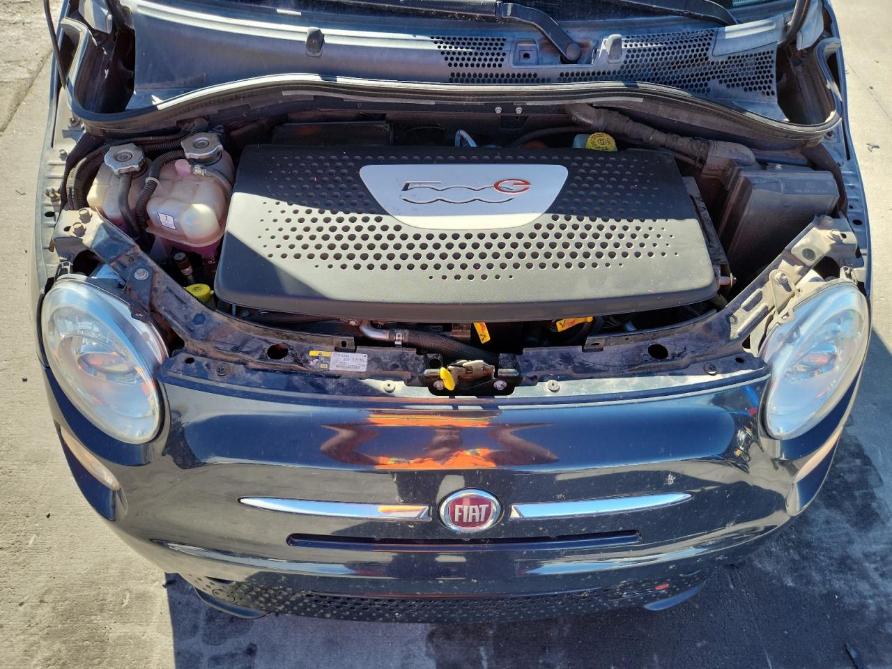 2017 Fiat 500 Electric VIN: 3C3CFFGE8HT598325 Lot: 85430525