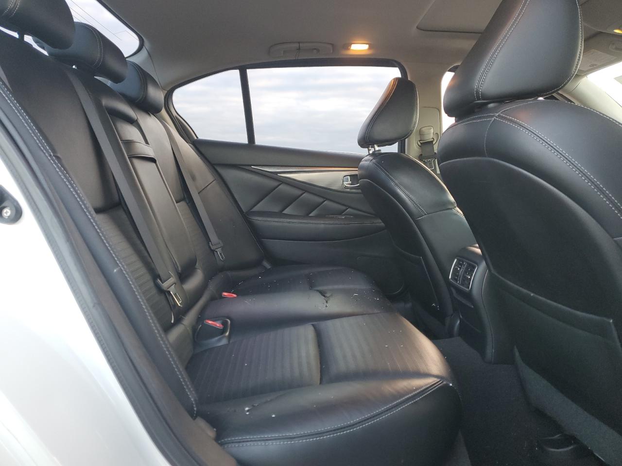 2015 Infiniti Q50 Base VIN: JN1BV7AP2FM337658 Lot: 93303885