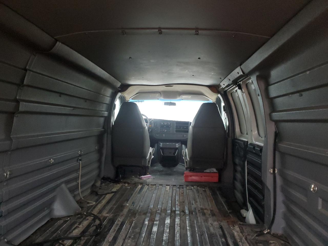 2008 GMC Savana Delivery Van VIN: 1GTGG29C581913300 Lot: 91573405