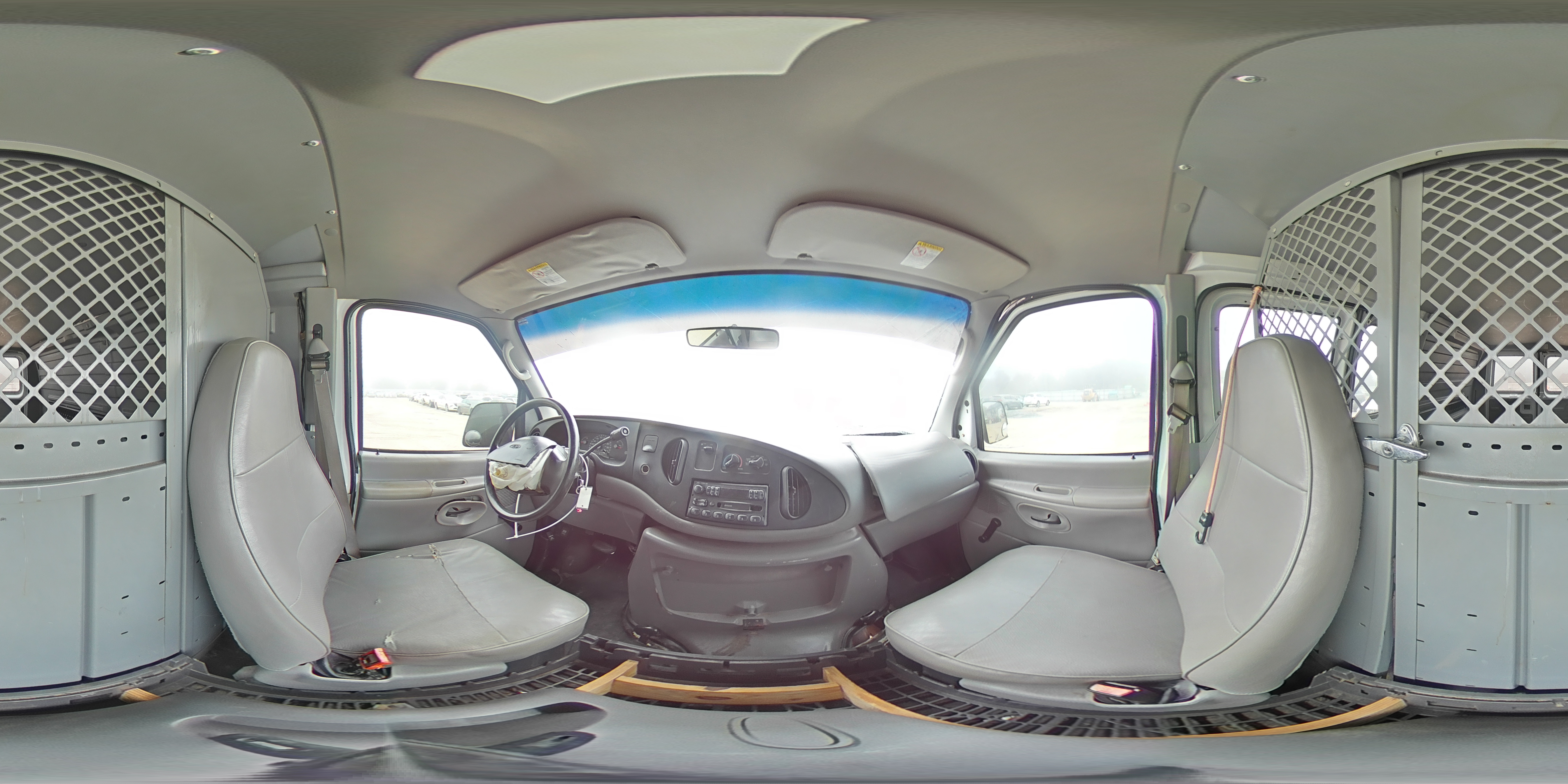 1999 Ford Econoline E250 Van VIN: 1FTPE242XXHC35699 Lot: 93426795