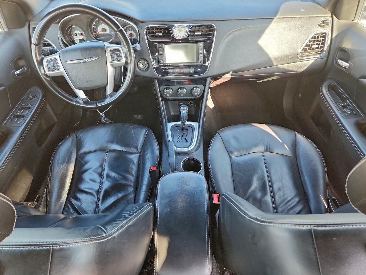 2011 Chrysler 200 Limited VIN: 1C3BC2FB8BN520073 Lot: 93976305