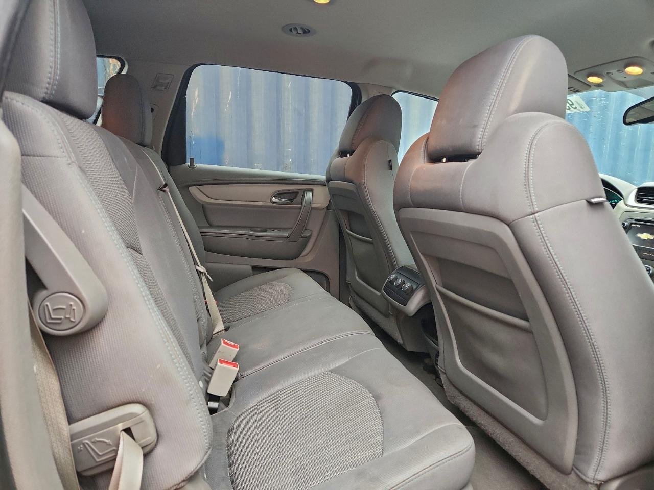 2017 Chevrolet Traverse Ls VIN: 1GNKVFKD6HJ243905 Lot: 93646535