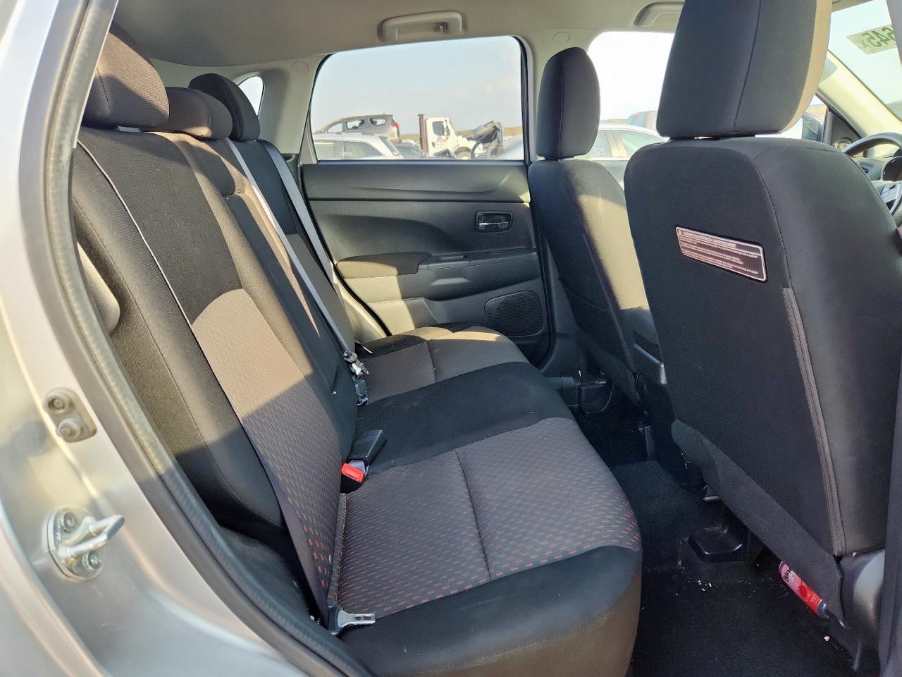 2018 Mitsubishi Outlander Sport Es VIN: JA4AP3AU5JU006223 Lot: 92977645