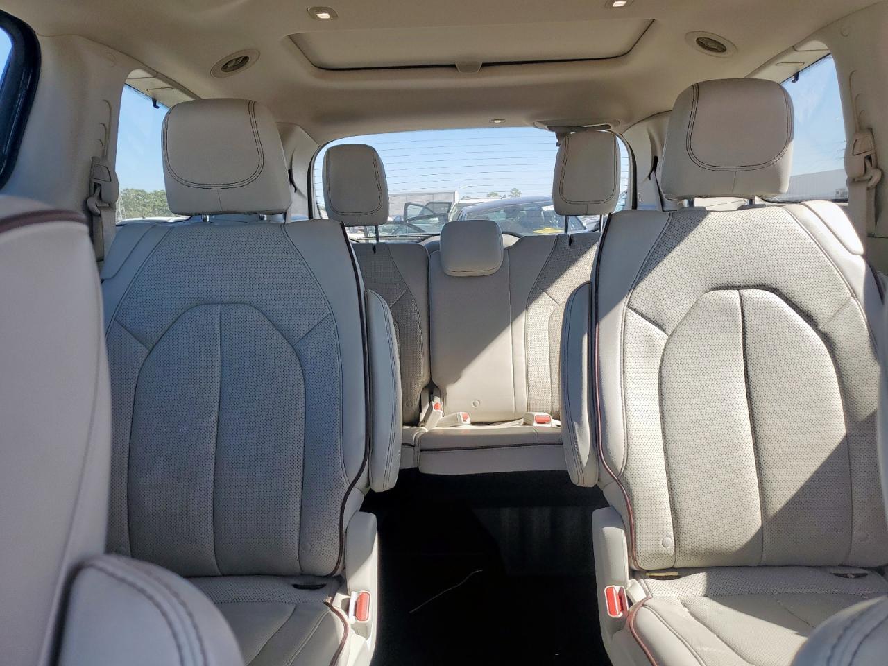 2017 Chrysler Pacifica Limited VIN: 2C4RC1GG0HR647569 Lot: 92217415