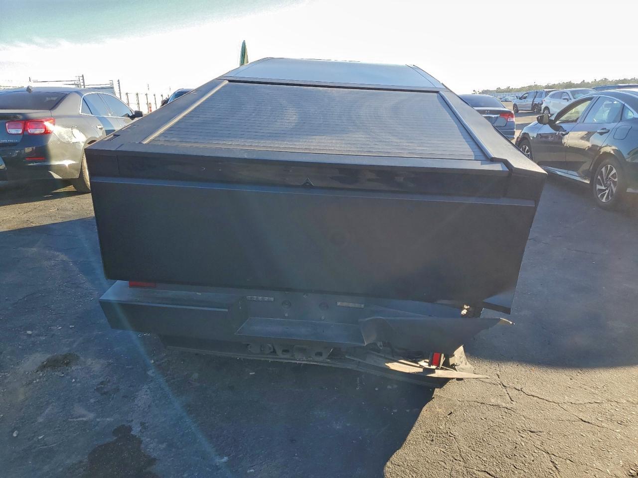 2025 Tesla Cybertruck VIN: 7G2CEHED2SA069408 Lot: 94164925