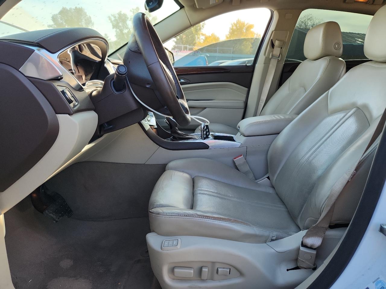 2015 Cadillac Srx Luxury Collection VIN: 3GYFNBE32FS618779 Lot: 92016555