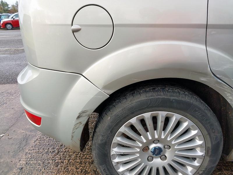 2010 FORD FOCUS 1.6 TITANIUM 5DR