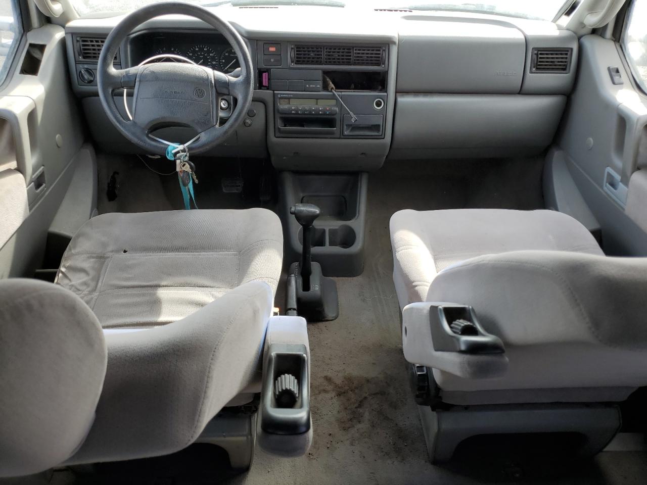 1999 Volkswagen Eurovan Mv VIN: WV2MH2702XH018024 Lot: 90135615