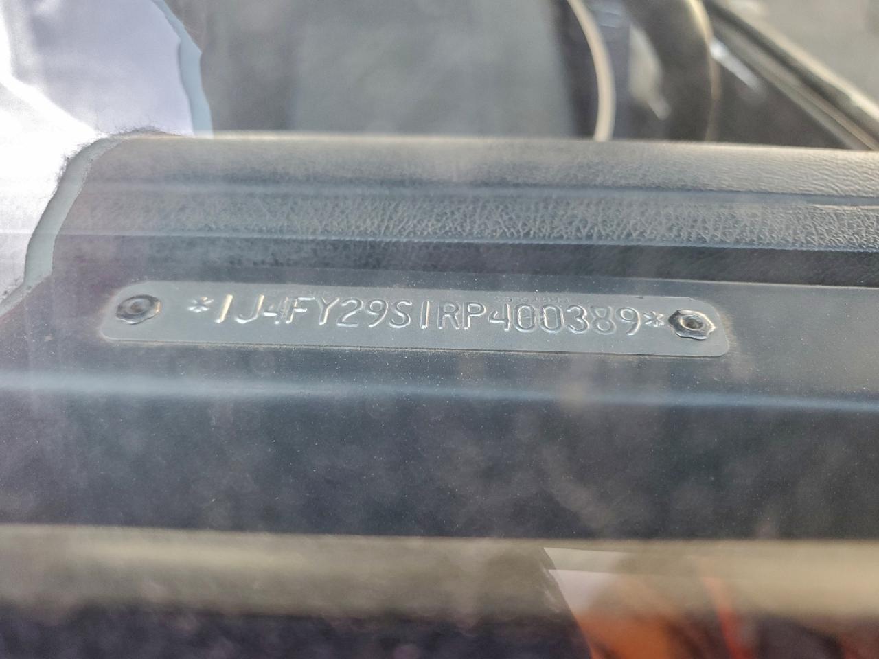 1994 Jeep Wrangler / Yj Se VIN: 1J4FY29S1RP400389 Lot: 81731585