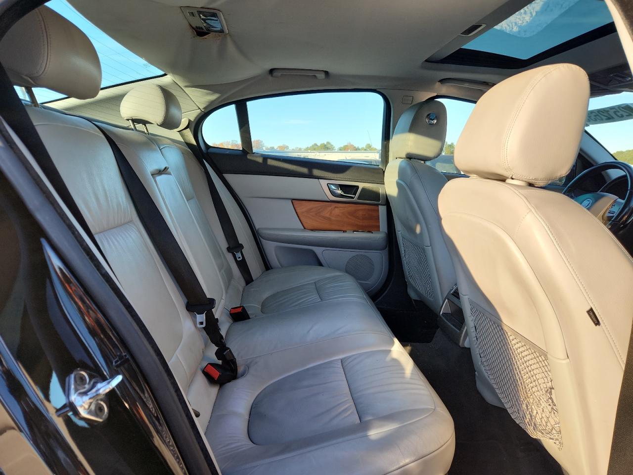 2010 Jaguar Xf Luxury VIN: SAJWA0FA1AHR62772 Lot: 92512635