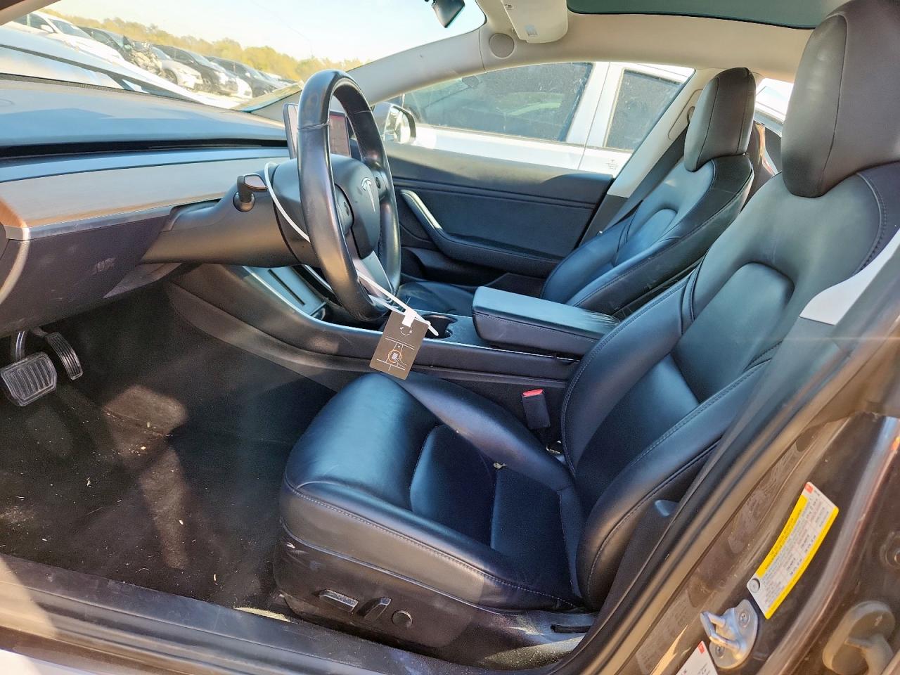 2018 Tesla Model 3 VIN: 5YJ3E1EB4JF185140 Lot: 91097495