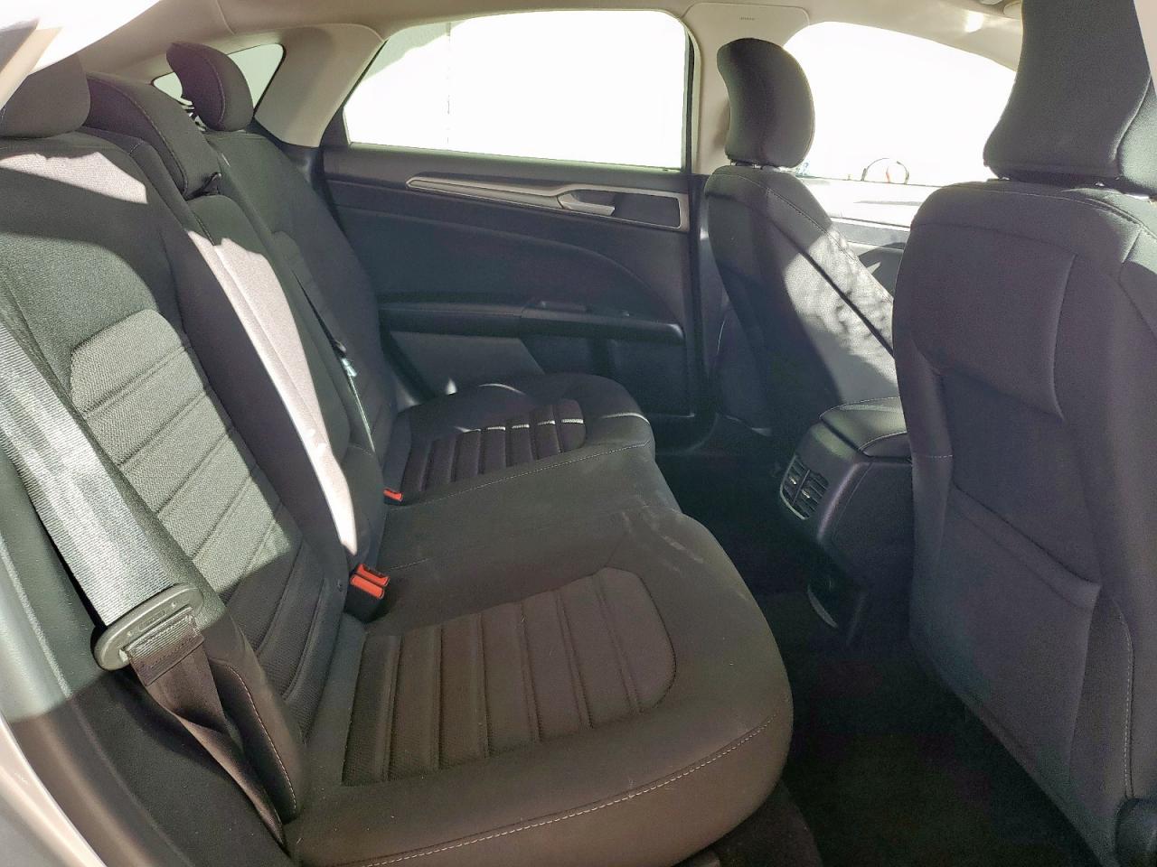 2019 Ford Fusion Se VIN: 3FA6P0HD9KR232697 Lot: 93637175