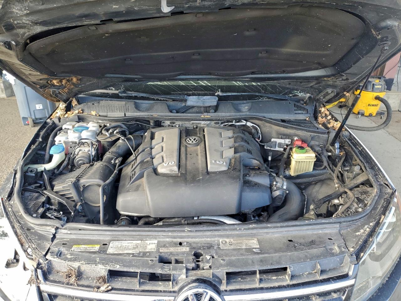 2013 Volkswagen Touareg V6 Tdi VIN: WVGEP9BP1DD007162 Lot: 93971275