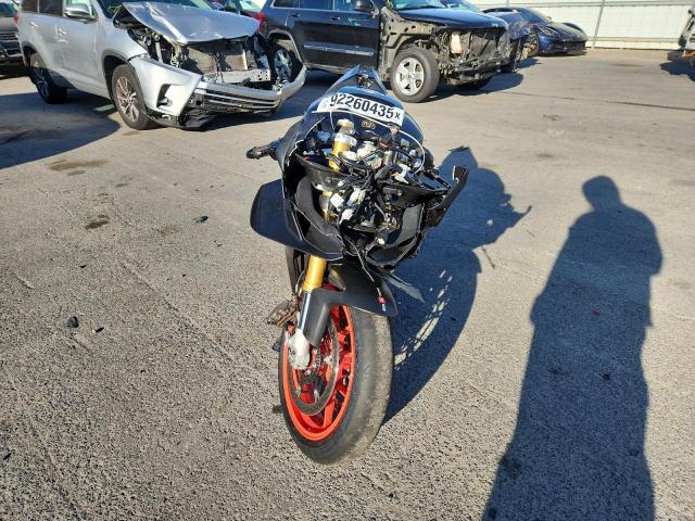 2024 APRILIA RSV4 1100  