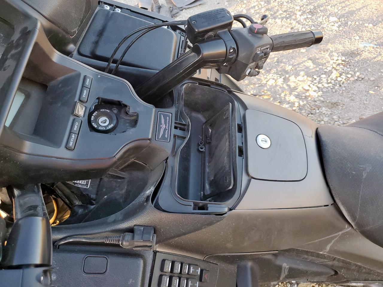 2016 Honda Gl1800 B VIN: JH2SC6819GK300206 Lot: 82347745