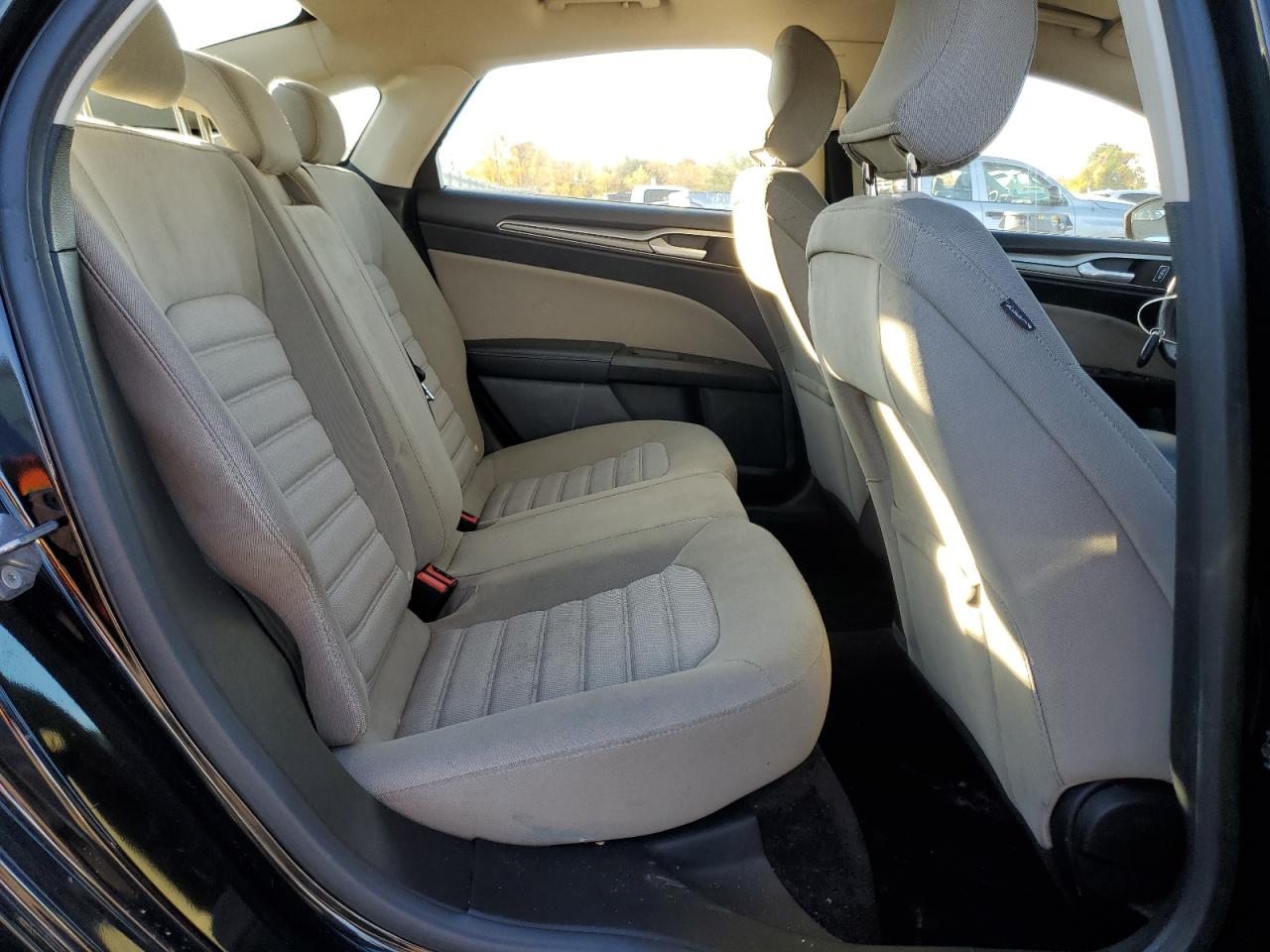 2017 Ford Fusion S VIN: 3FA6P0G70HR236416 Lot: 90719815