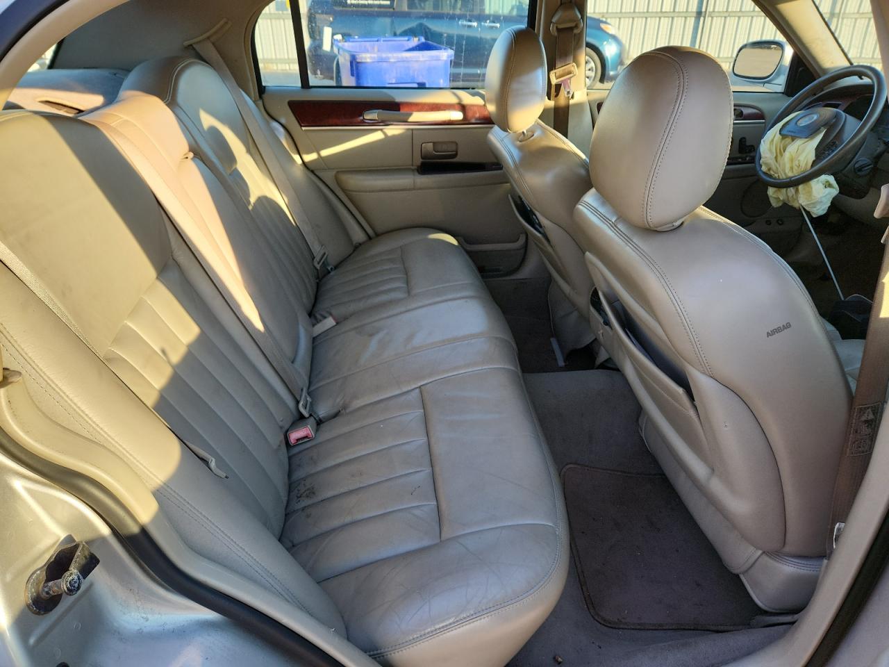 2003 Lincoln Town Car Executive VIN: 1LNHM81W73Y606681 Lot: 93629705