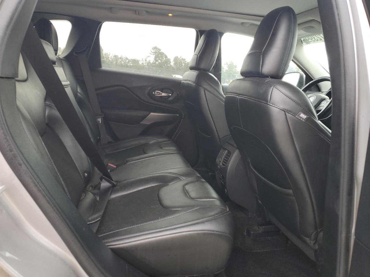 2019 Jeep Cherokee Latitude Plus VIN: 1C4PJLLB0KD108656 Lot: 82723995