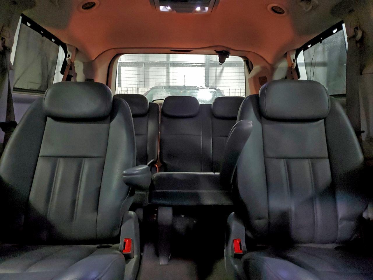 2009 Chrysler Town & Country Touring VIN: 2A8HR54189R525750 Lot: 93050155