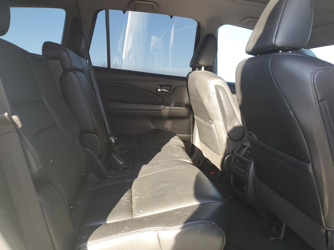 2021 Honda Pilot Se VIN: 5FNYF6H2XMB026607 Lot: 92352385