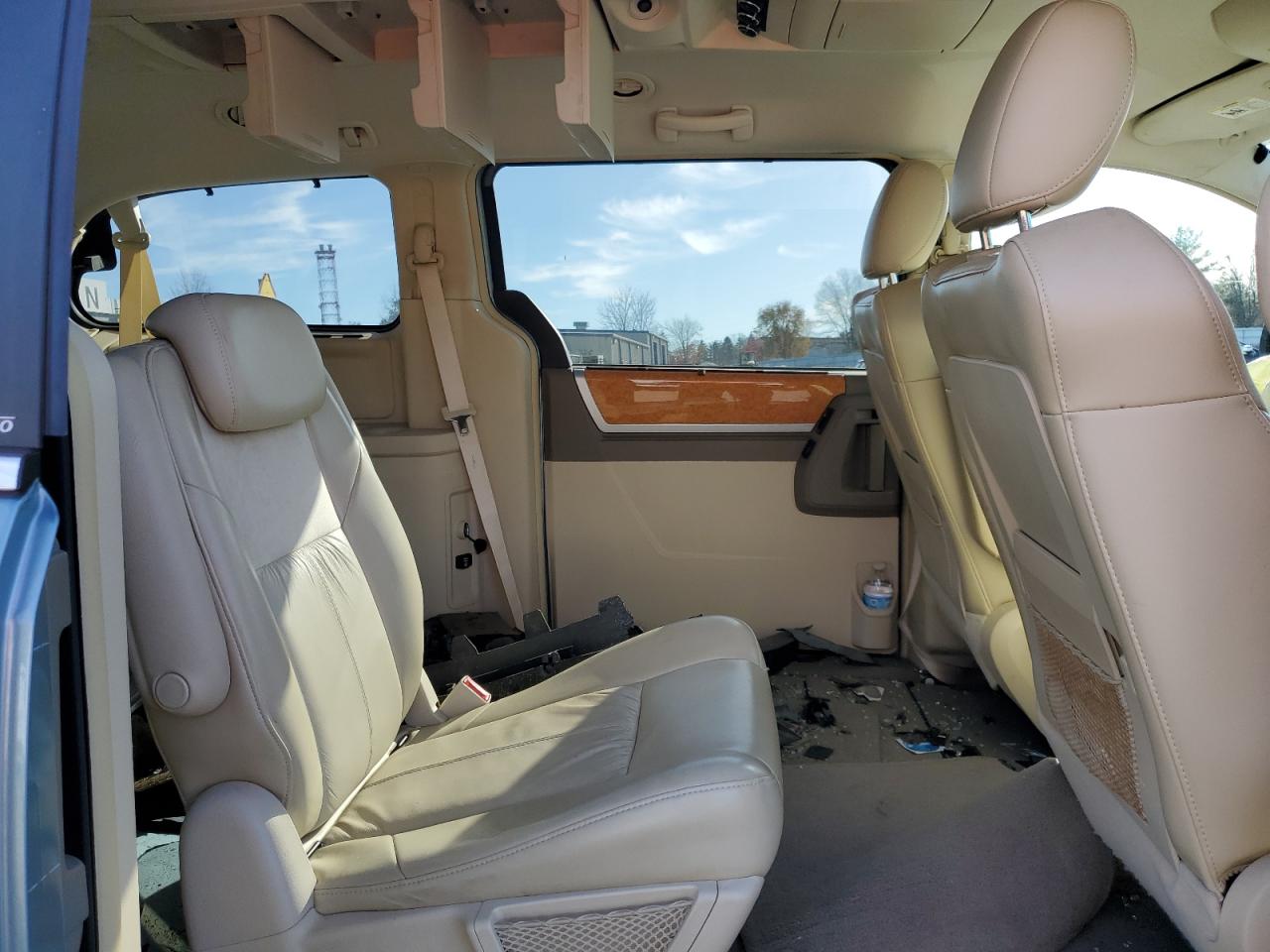 2008 Chrysler Town & Country Limited VIN: 2A8HR64X28R143688 Lot: 92830625