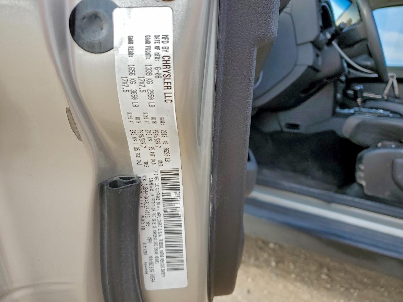 2008 Jeep Commander Sport VIN: 1J8HH48K48C240115 Lot: 94180245