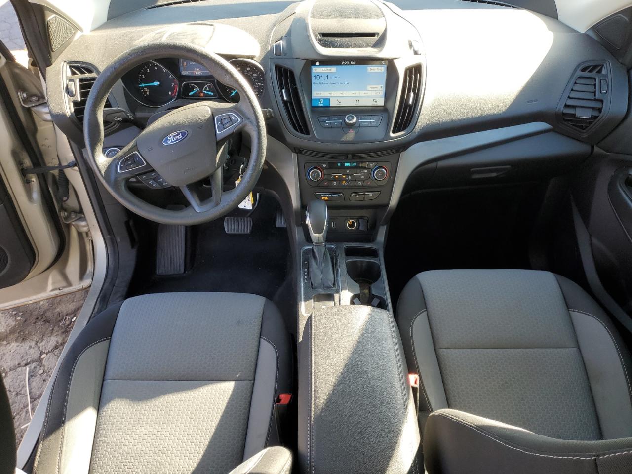 2018 Ford Escape Se VIN: 1FMCU9GD2JUC58377 Lot: 92866225