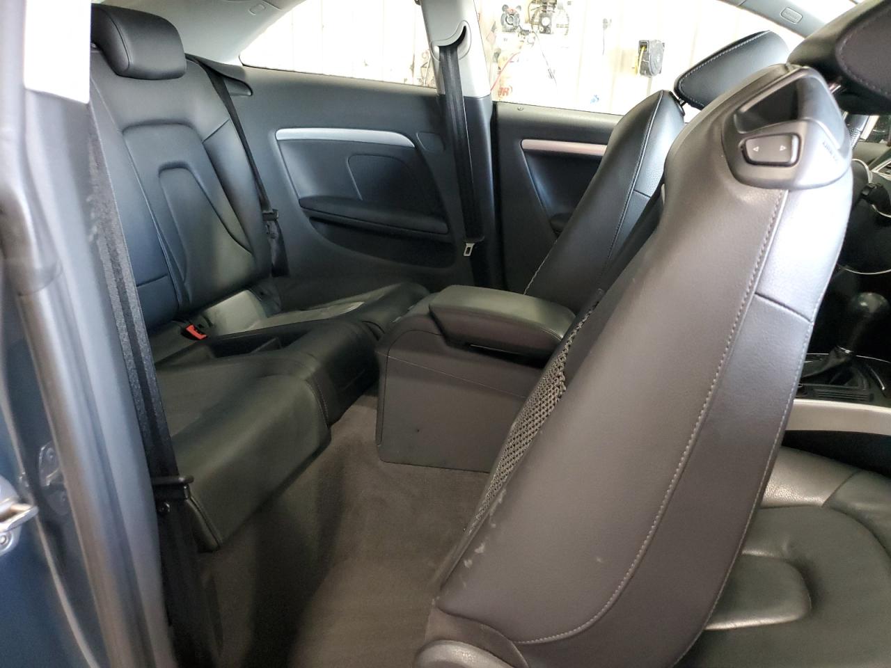 2010 Audi A5 Premium Plus VIN: WAULFAFR8AA011649 Lot: 90866825